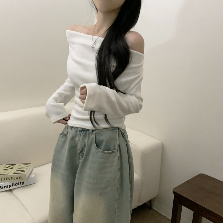 オフショルダーシャーリング長袖Tシャツ IVORY