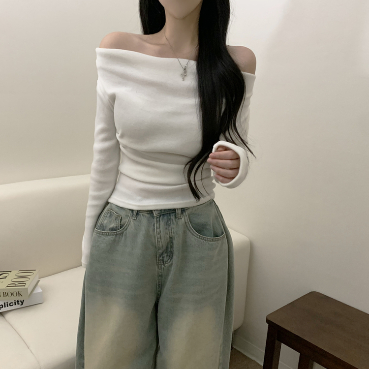 オフショルダーシャーリング長袖Tシャツ IVORY