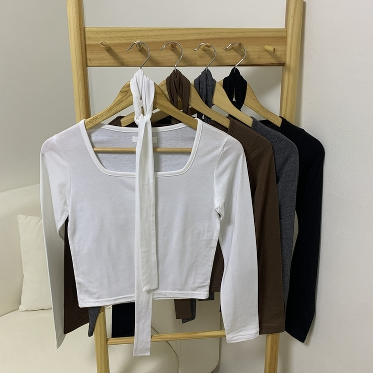 【マフラー付き】【起毛】スクエアクロップ長袖Tシャツ