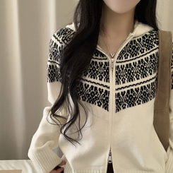 ジャガードフードニットジップアップ IVORY