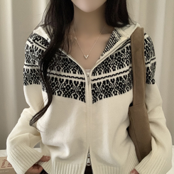 ジャガードフードニットジップアップ IVORY