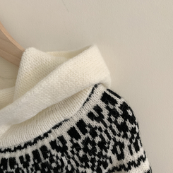 ジャガードフードニットジップアップ