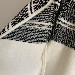 ジャガードフードニットジップアップ