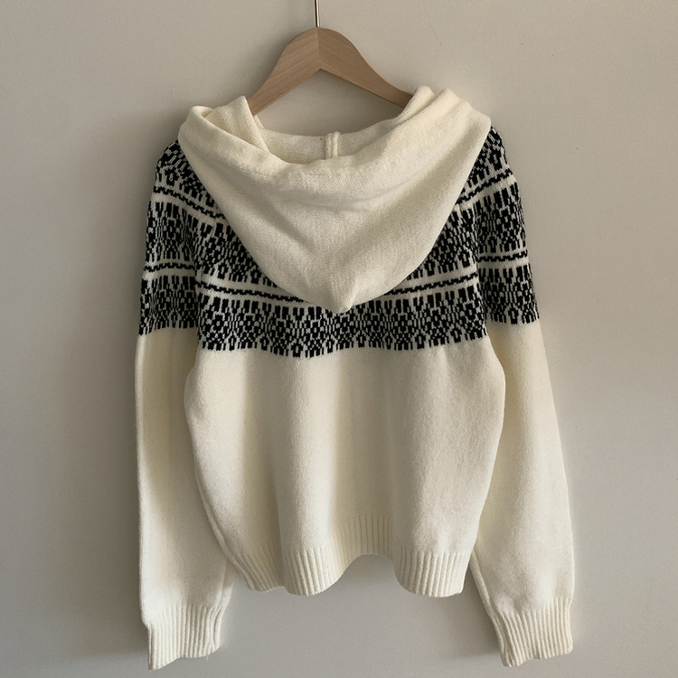 ジャガードフードニットジップアップ