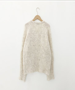 ドリーミングVネックニット