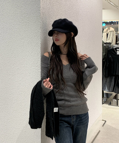 ディープVネックスリムオフニット GREY