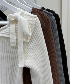 肩リボンリブスリムサイドスリットニット