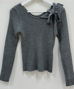 肩リボンリブスリムサイドスリットニット