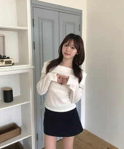 ソフトオフショルダーTシャツ IVORY