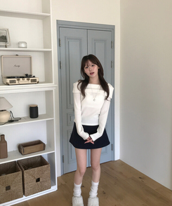 ソフトオフショルダーTシャツ IVORY