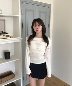 ソフトオフショルダーTシャツ IVORY