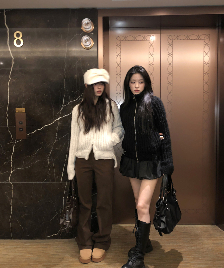 クロスレザーショルダーバッグ BLACK