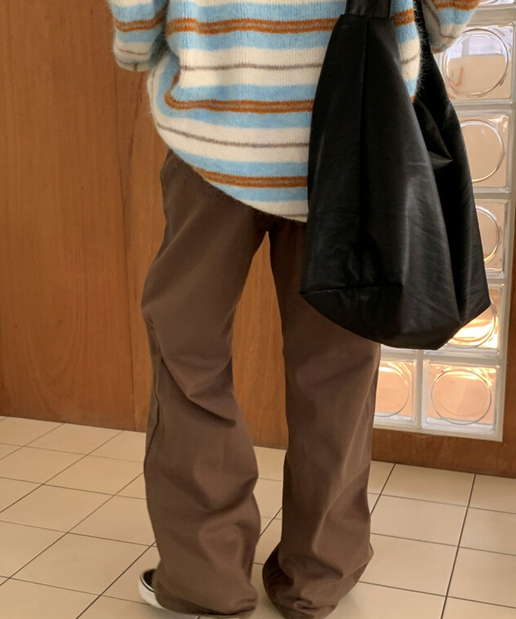 ラウンドレザーショルダーバッグ BLACK