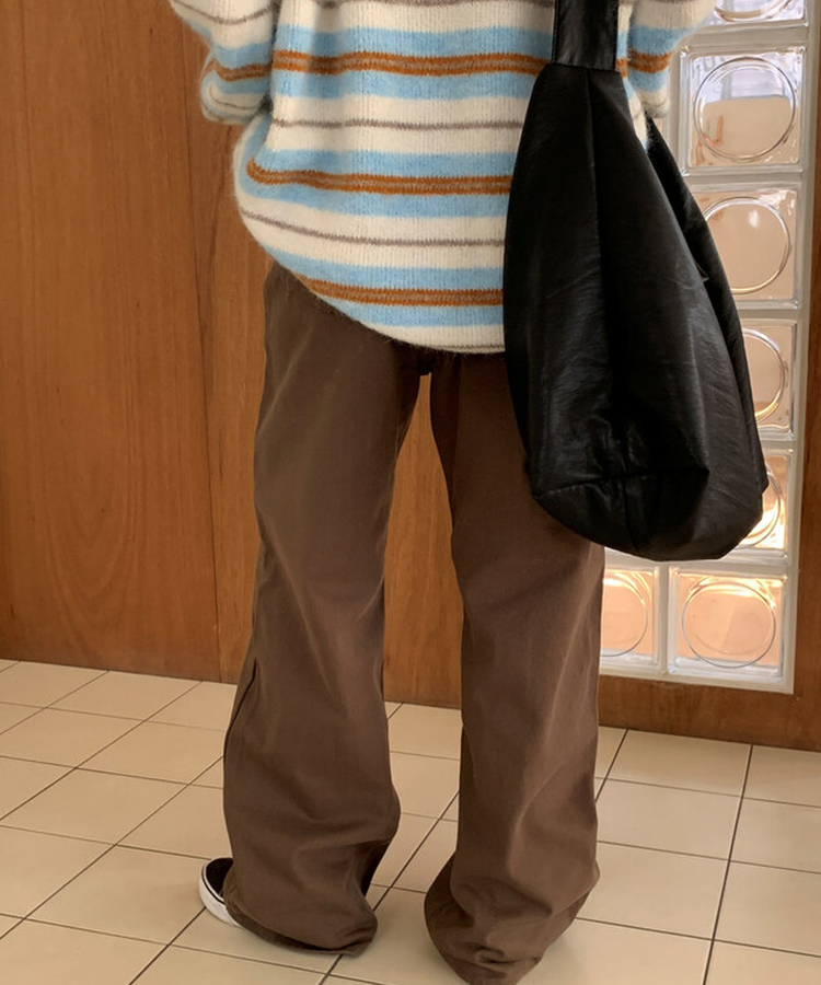 ラウンドレザーショルダーバッグ BLACK