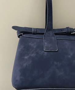 ベルトストラップショルダーバッグ