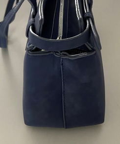 ベルトストラップショルダーバッグ