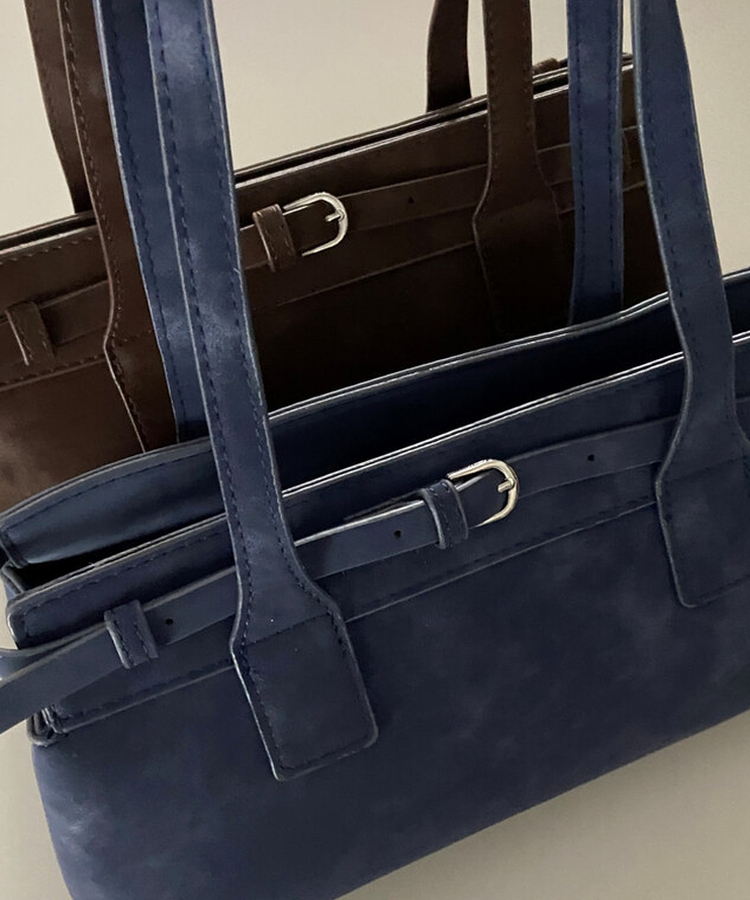 ベルトストラップショルダーバッグ