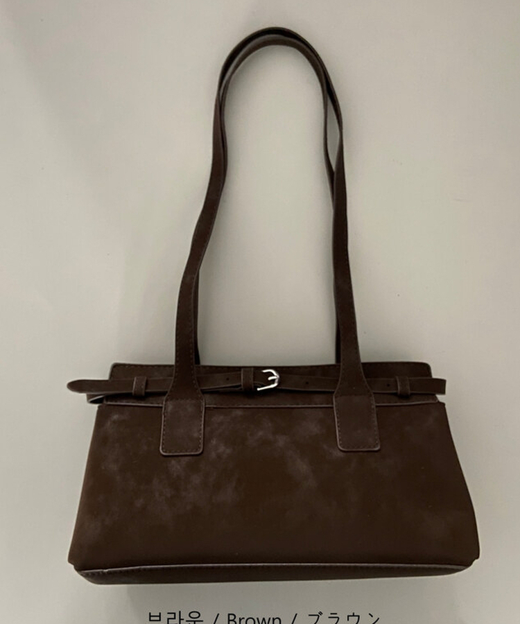 ベルトストラップショルダーバッグ