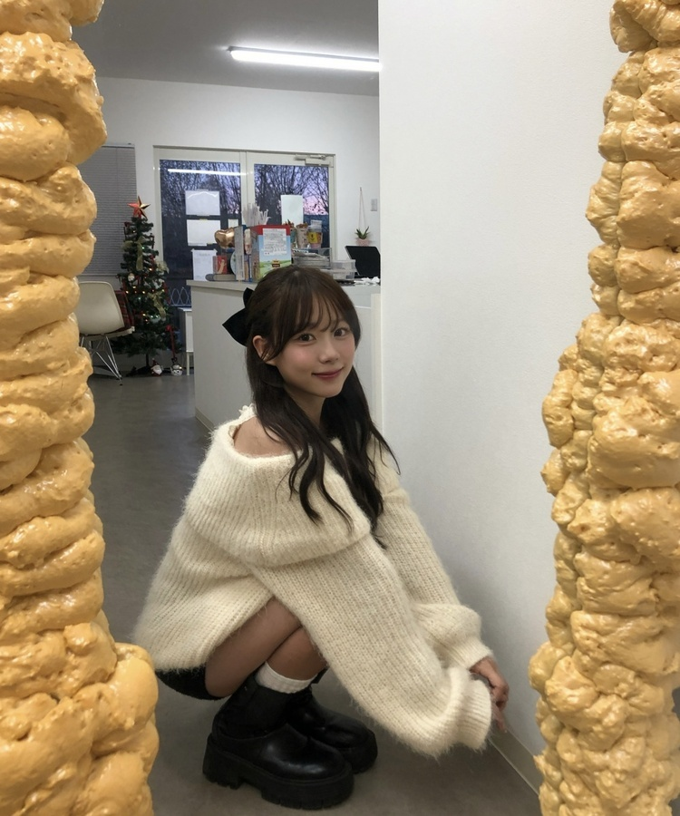 솔잎 오프 루즈핏 앙고라 니트 크림