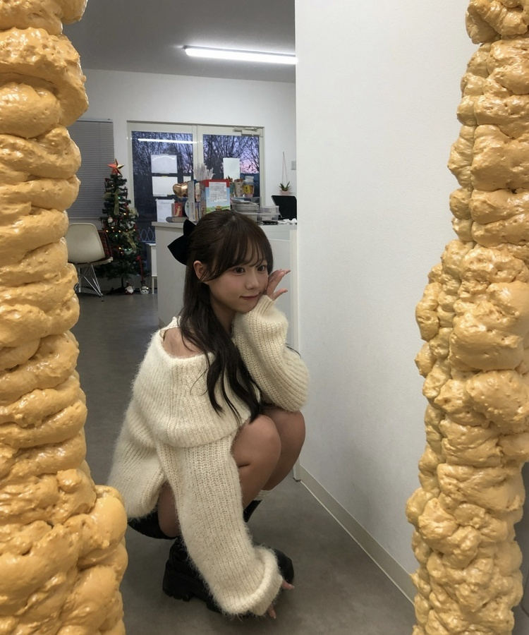 솔잎 오프 루즈핏 앙고라 니트 크림