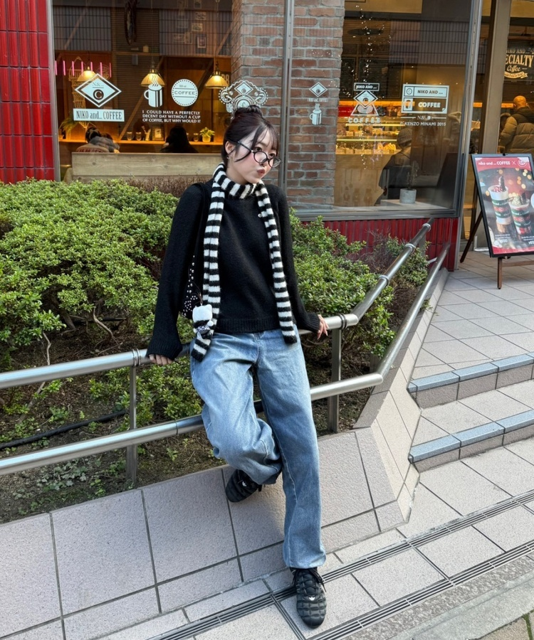 (머플러SET)브로치 라운드 니트 블랙