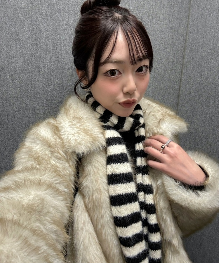 (머플러SET)브로치 라운드 니트 블랙