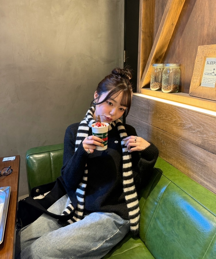 (머플러SET)브로치 라운드 니트 블랙