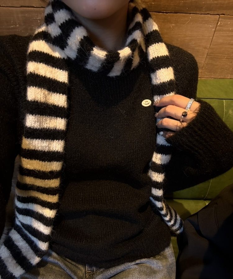 (머플러SET)브로치 라운드 니트 블랙