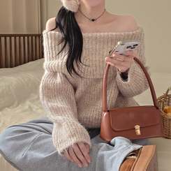厚手モヘアオフショルダーバルーンニット BEIGE