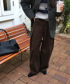 【起毛】スリットバルーンワイドパンツ BROWN