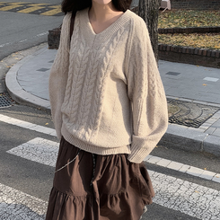 ケーブルVネックロングニット BEIGE