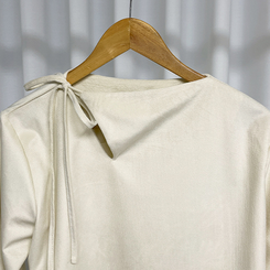 スリットリボンブラウス