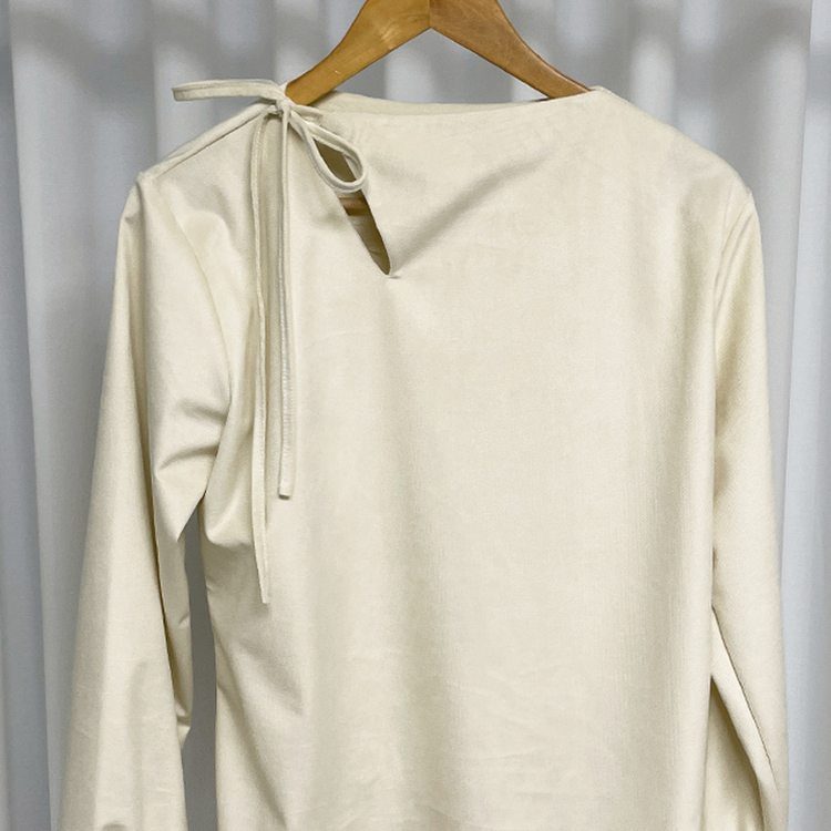 スリットリボンブラウス