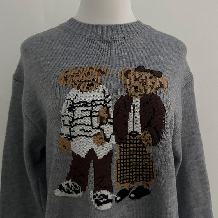 カップルクマラウンドネックニット