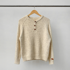 ヘンリーネックニット