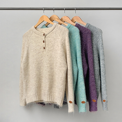 ヘンリーネックニット