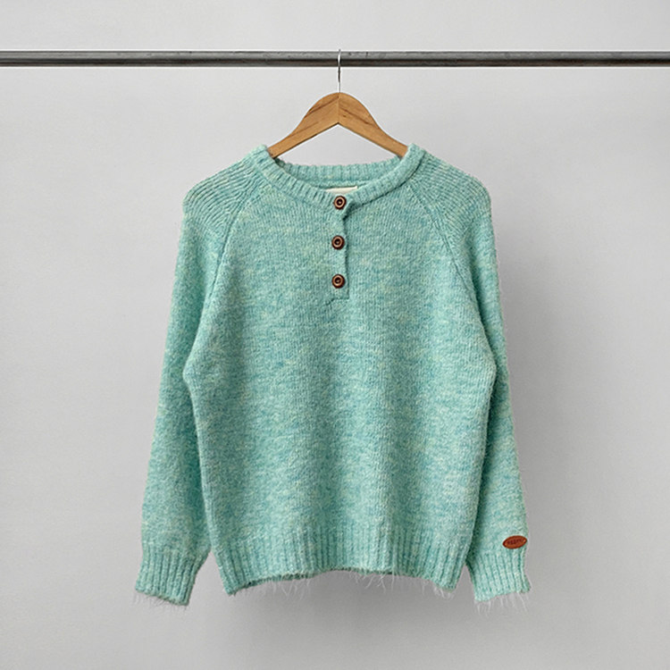 ヘンリーネックニット