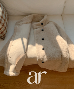 （ふわふわぬくもり／ハイネック／保温力アップ）ハイネックボタンボアハーフムートンジャケット BEIGE