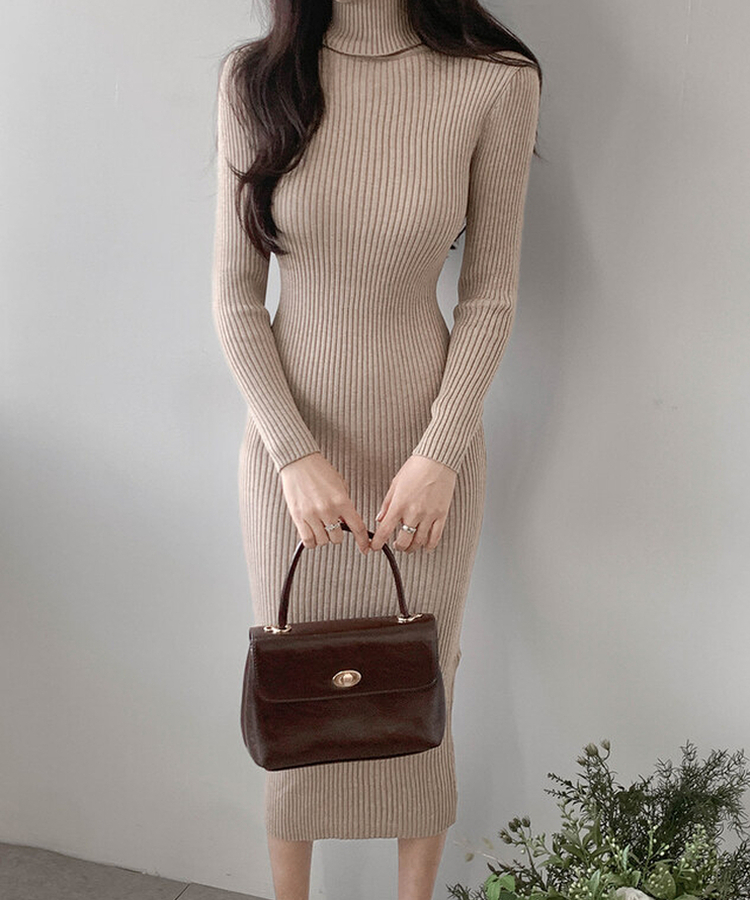 タートルネックロングニットワンピース BEIGE