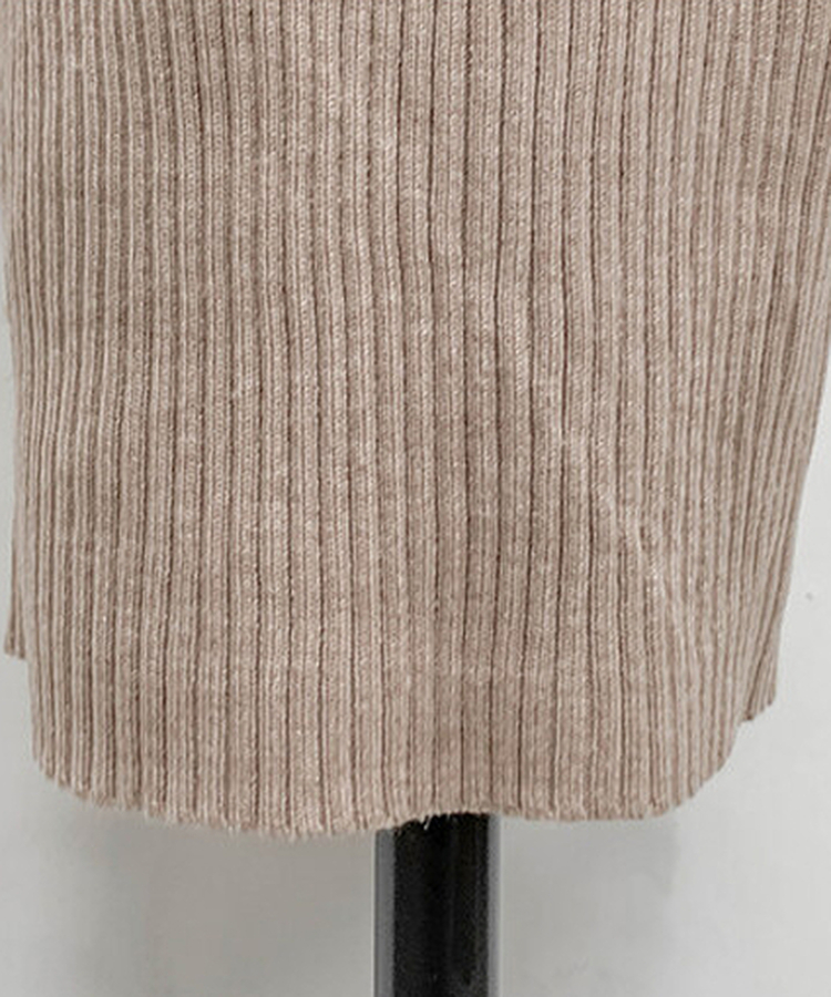 タートルネックロングニットワンピース