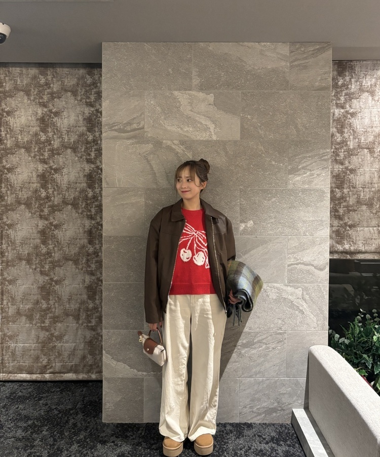 체리 라운드 니트 레드