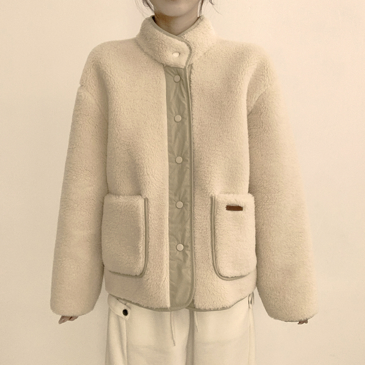 후끈후끈 도토리 양털 배색 겨울 긴팔 후리스 덤블 자켓 뽀글이 하이넥 플리스 점퍼 오버핏 데일리 아우터 아이보리