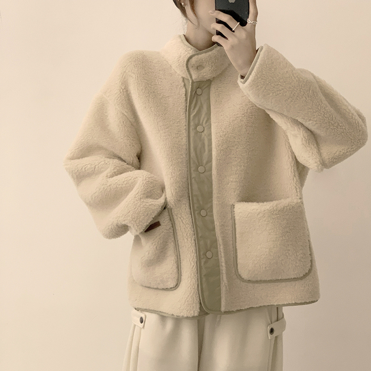 후끈후끈 도토리 양털 배색 겨울 긴팔 후리스 덤블 자켓 뽀글이 하이넥 플리스 점퍼 오버핏 데일리 아우터 아이보리