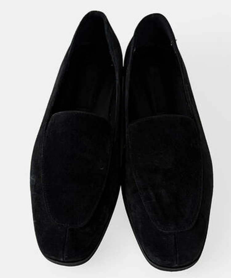 スエードローファー