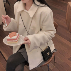 ふわふわルーズフィットダブルハーフコート WHITE