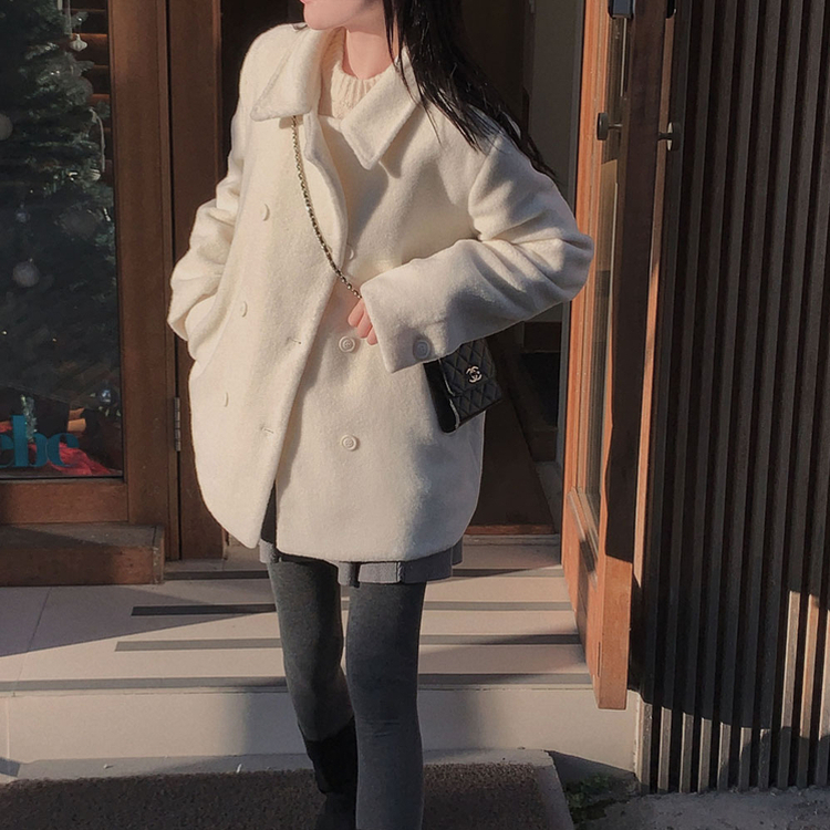 ふわふわルーズフィットダブルハーフコート WHITE