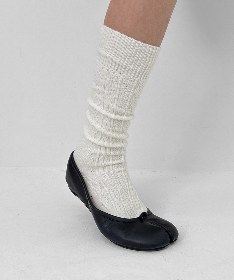 ウールカシミヤケーブルニットソックス IVORY