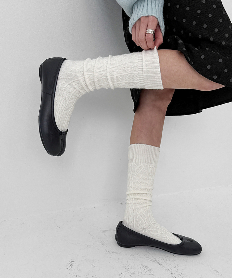 ウールカシミヤケーブルニットソックス IVORY