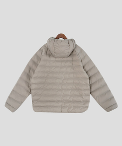 軽量スラグランハイネックダウン