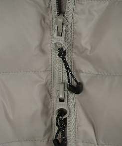 軽量スラグランハイネックダウン